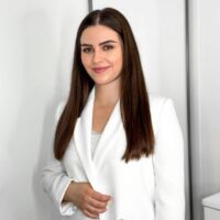 Wspólnie wybierzemy idealny zabieg, dostosowany do Twoich oczekiwań. – Lek. Paulina Tomala 